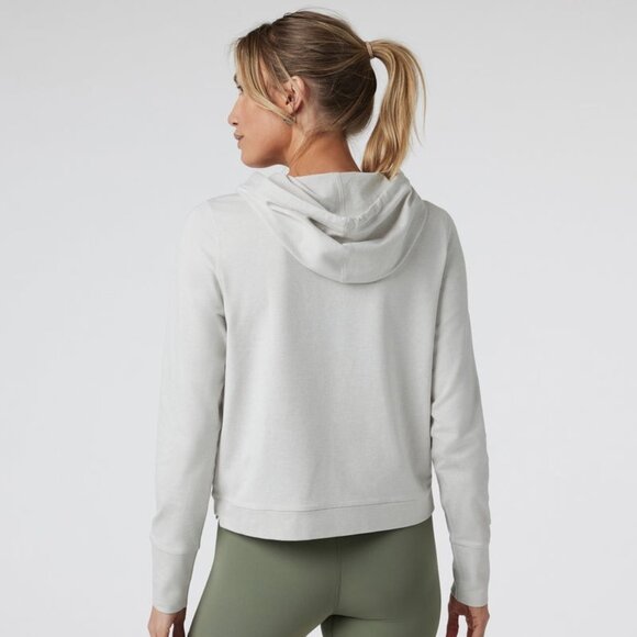 Vuori Halo Essential Hoodie in Salt Heather Size Medium - Picture 5 of 5